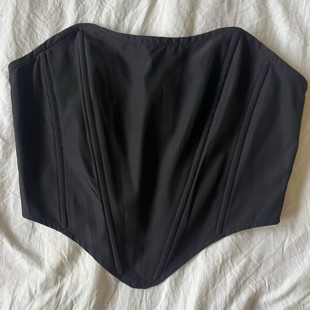 Black Prettylittlething corset top